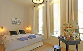 Appartement Centre Medieval Le Boudoir De Marie